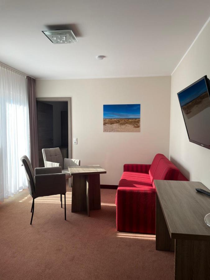 Hotel Neptun ชิลลิคช์ ภายนอก รูปภาพ